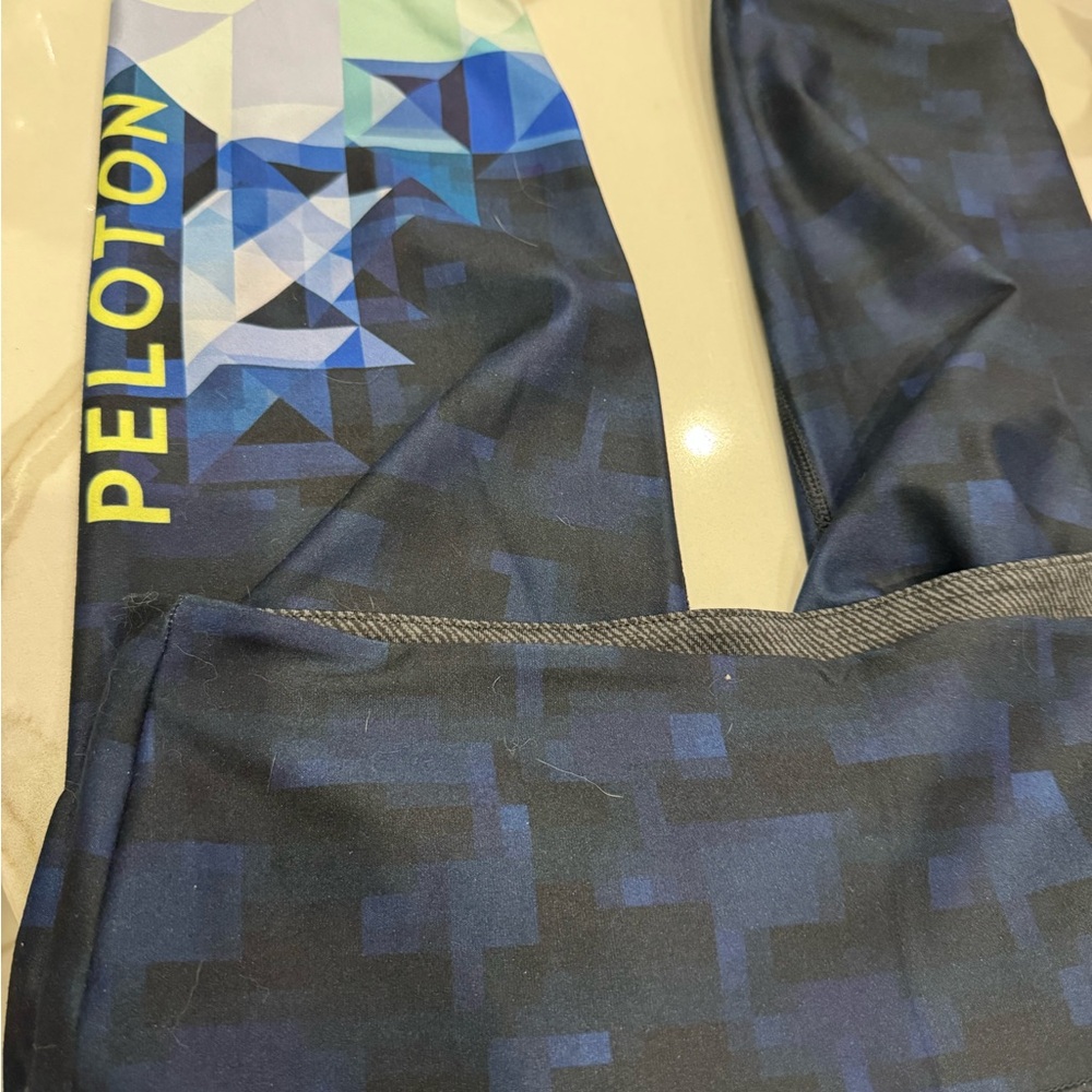 Peloton Pyramid Patterned Navy Leggings